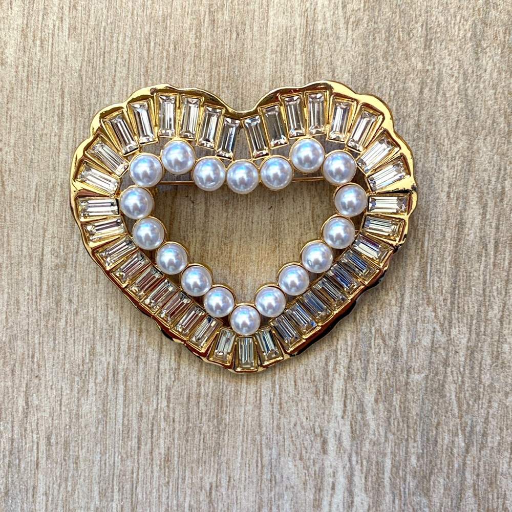 New Stoney clover Ln heart brooch